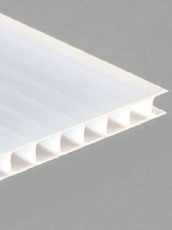 PP Oluklu Mukavva Levha Beyaz 93×45 cm – 5 Adet